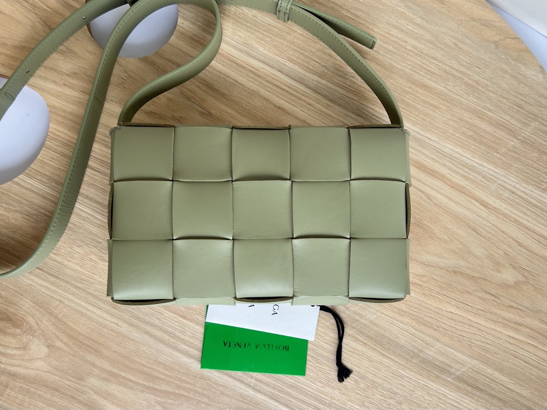 Cassette Intreccio Leather Cross-body Bag Khaki